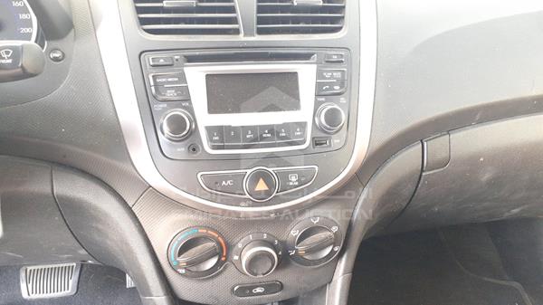 Photo 13 VIN: KMHCT41D7FU813720 - HYUNDAI ACCENT 