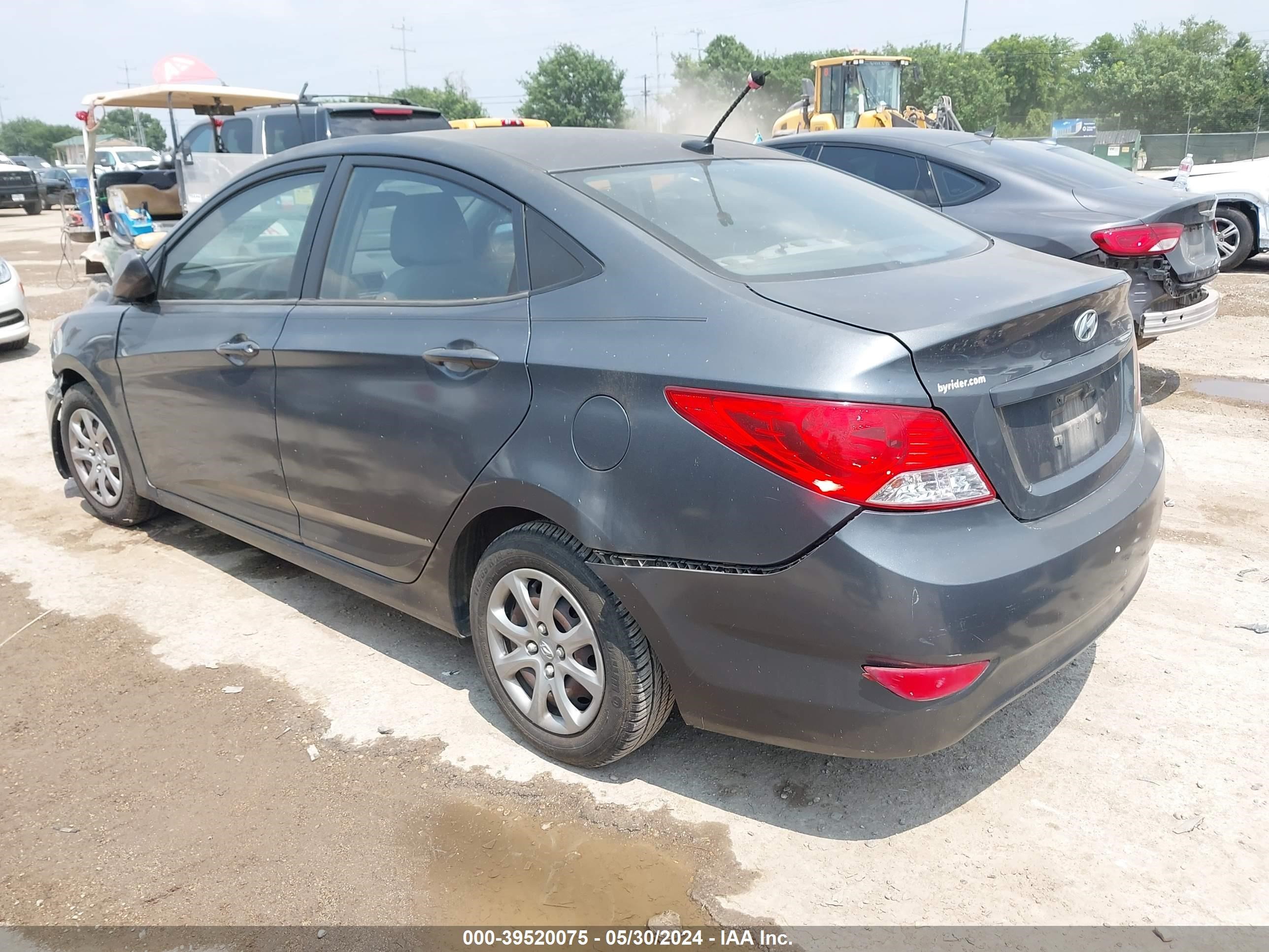 Photo 2 VIN: KMHCT4AE0CU054610 - HYUNDAI ACCENT 