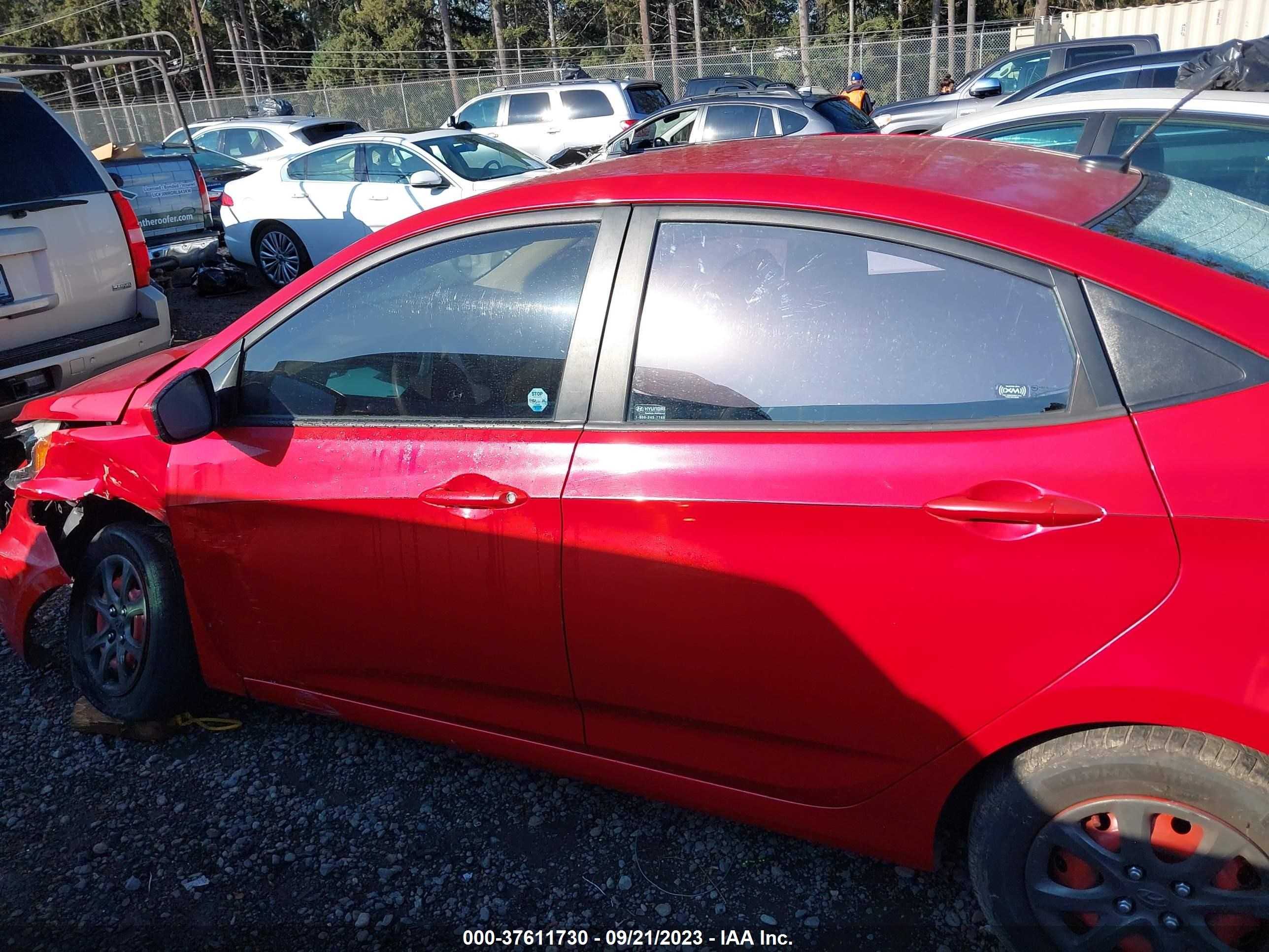 Photo 13 VIN: KMHCT4AE0CU170602 - HYUNDAI ACCENT 