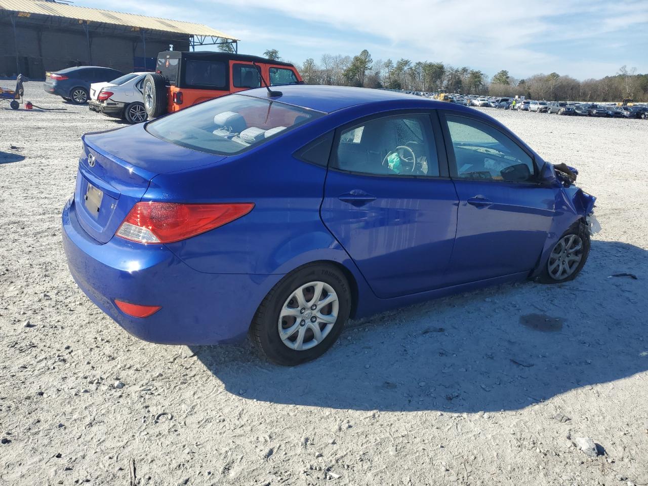 Photo 2 VIN: KMHCT4AE0DU303909 - HYUNDAI ACCENT 