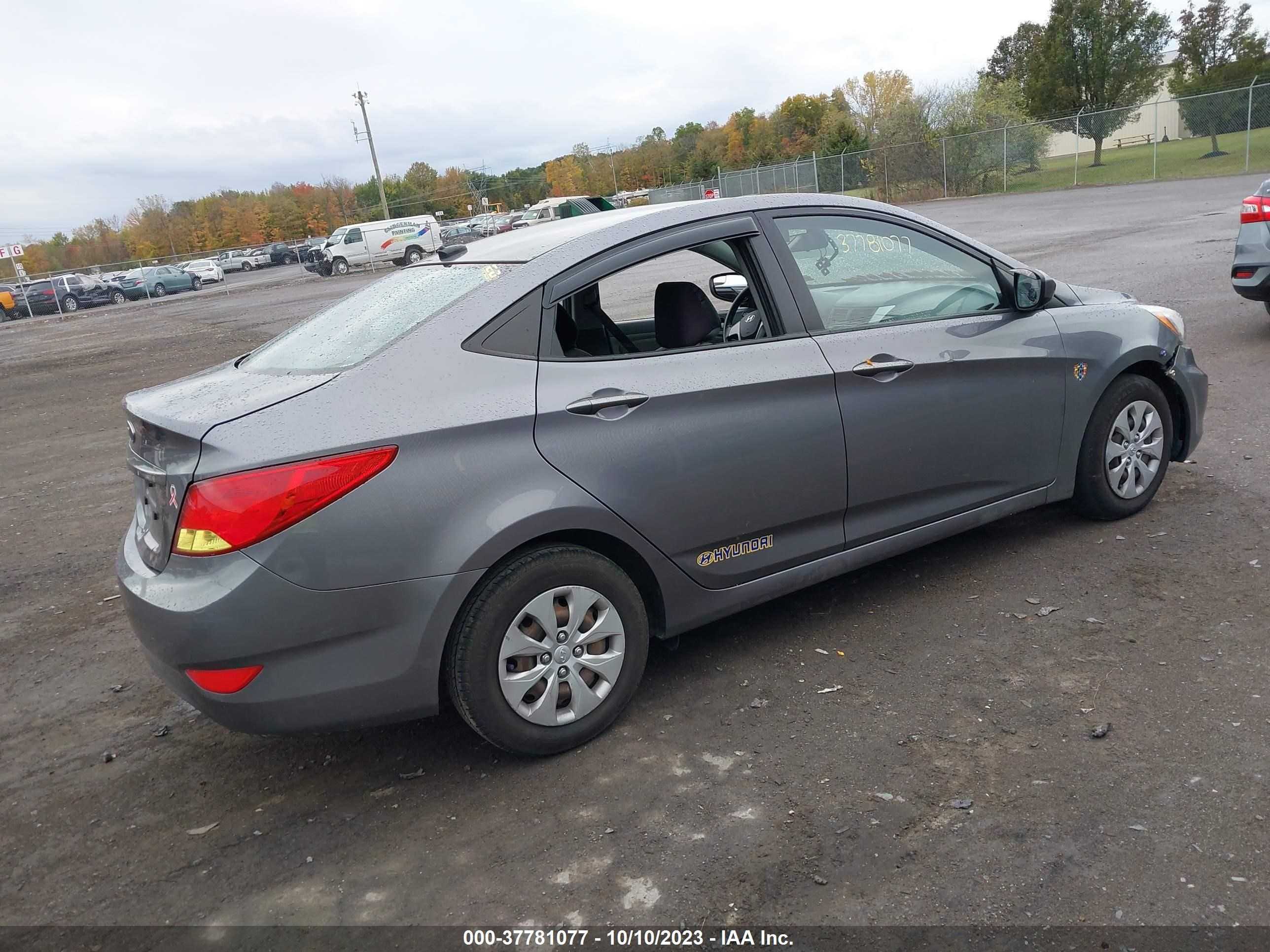 Photo 3 VIN: KMHCT4AE0FU821375 - HYUNDAI ACCENT 