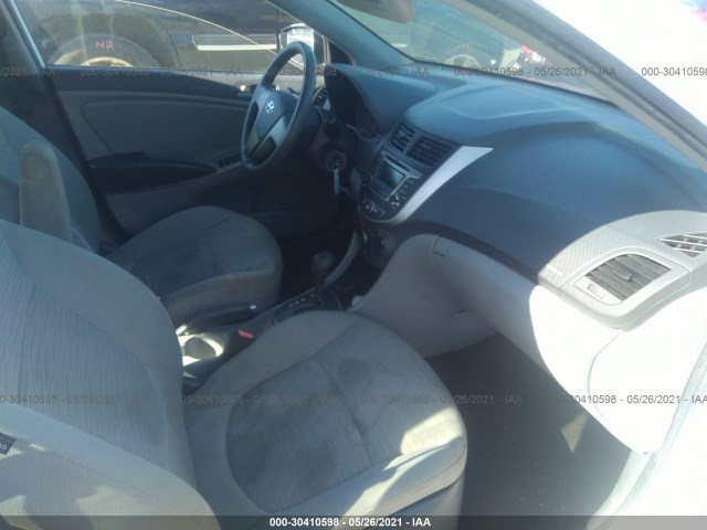 Photo 4 VIN: KMHCT4AE0GU062907 - HYUNDAI ACCENT 