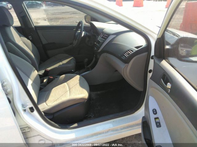 Photo 4 VIN: KMHCT4AE0HU194325 - HYUNDAI ACCENT 