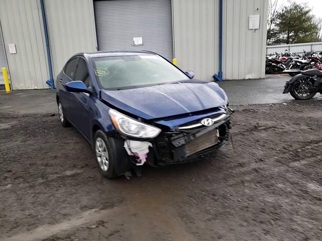 Photo 10 VIN: KMHCT4AE0HU243216 - HYUNDAI ACCENT SE 