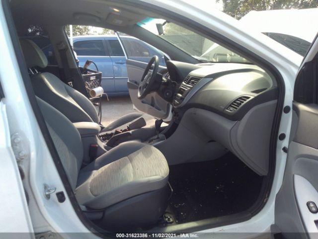 Photo 4 VIN: KMHCT4AE0HU252126 - HYUNDAI ACCENT 