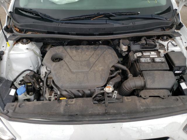 Photo 6 VIN: KMHCT4AE0HU369754 - HYUNDAI ACCENT SE 