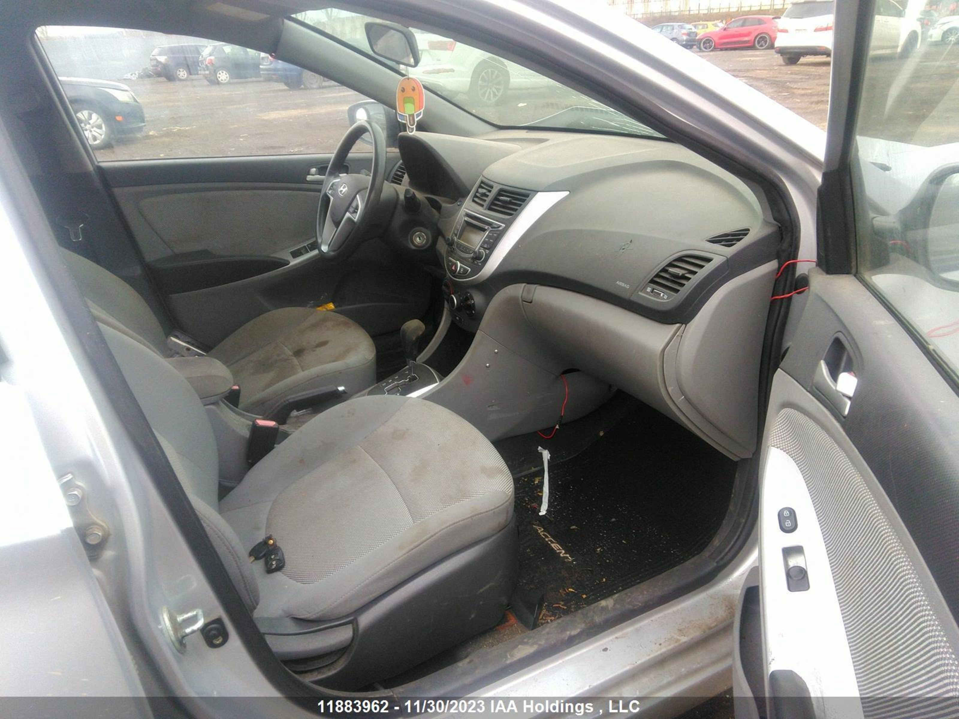 Photo 4 VIN: KMHCT4AE1CU143344 - HYUNDAI ACCENT 