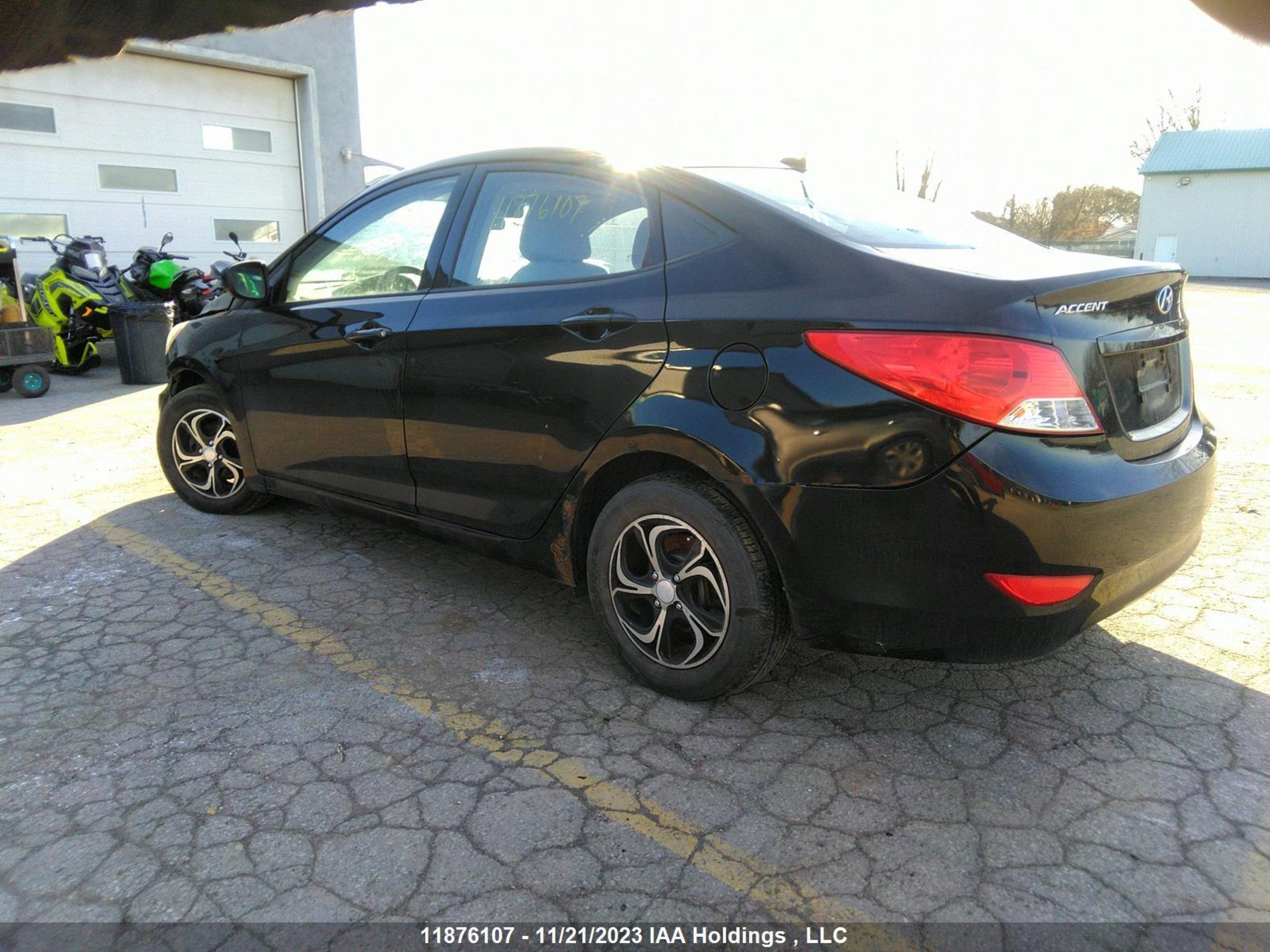 Photo 2 VIN: KMHCT4AE1DU444360 - HYUNDAI ACCENT 