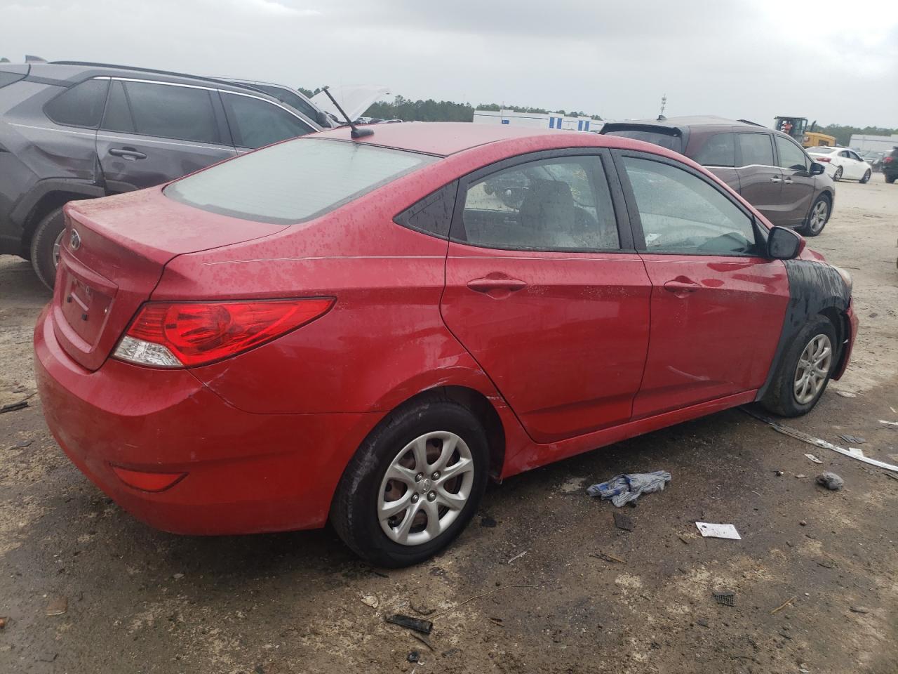 Photo 2 VIN: KMHCT4AE1DU561856 - HYUNDAI ACCENT 