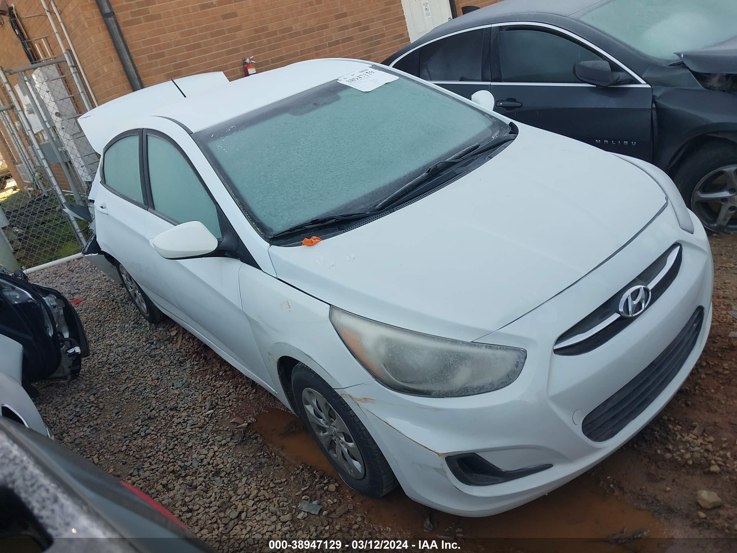 Photo 0 VIN: KMHCT4AE1FU847919 - HYUNDAI ACCENT 