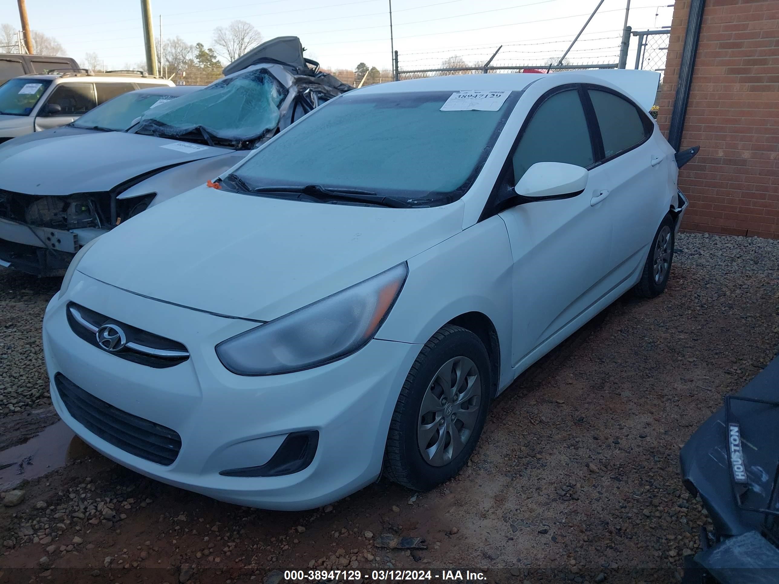 Photo 1 VIN: KMHCT4AE1FU847919 - HYUNDAI ACCENT 