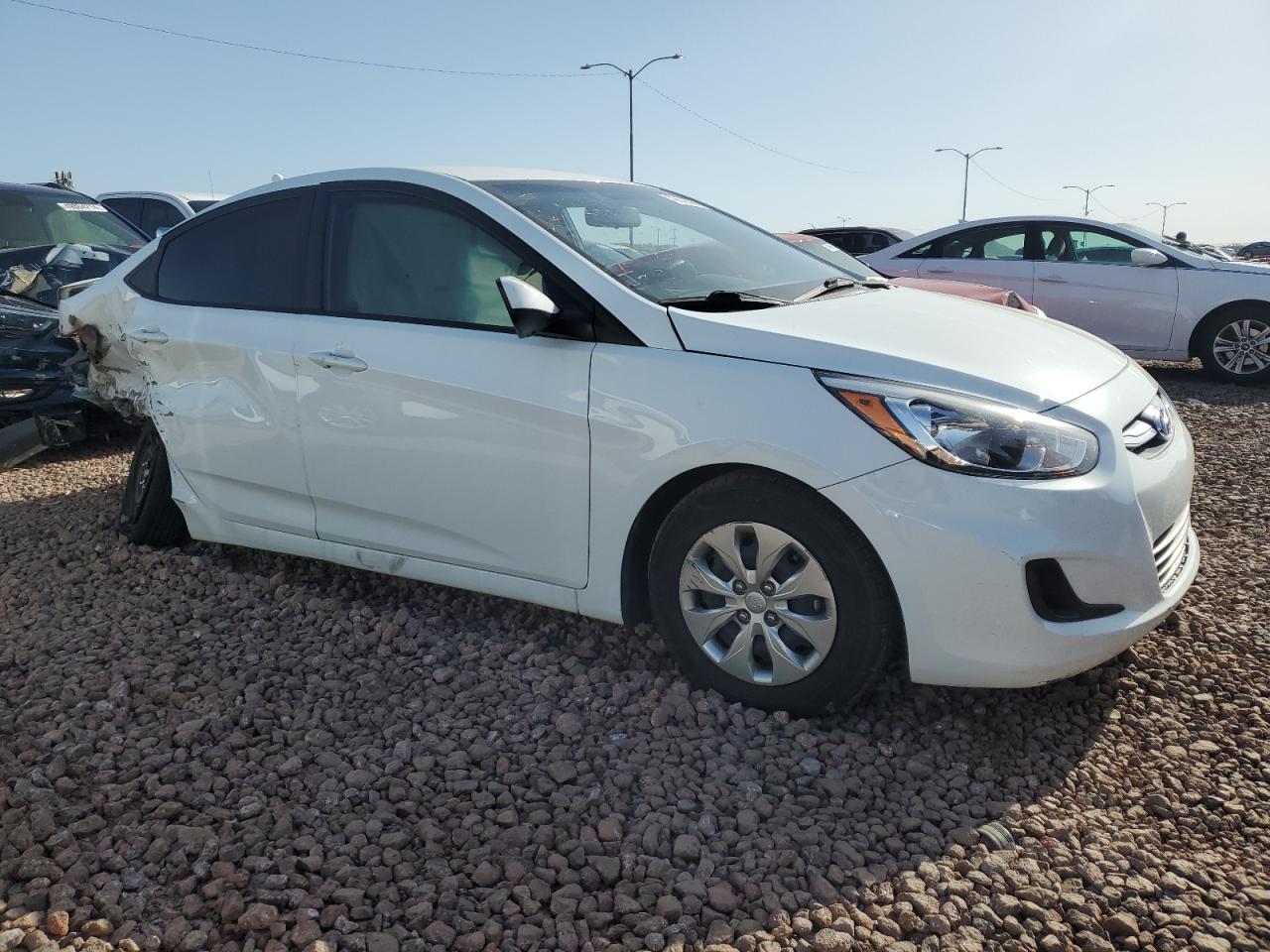 Photo 3 VIN: KMHCT4AE1GU099996 - HYUNDAI ACCENT 