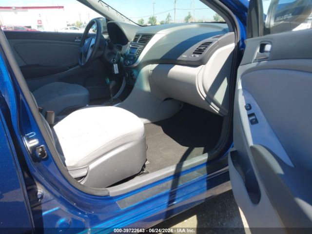 Photo 4 VIN: KMHCT4AE1HU174066 - HYUNDAI ACCENT 