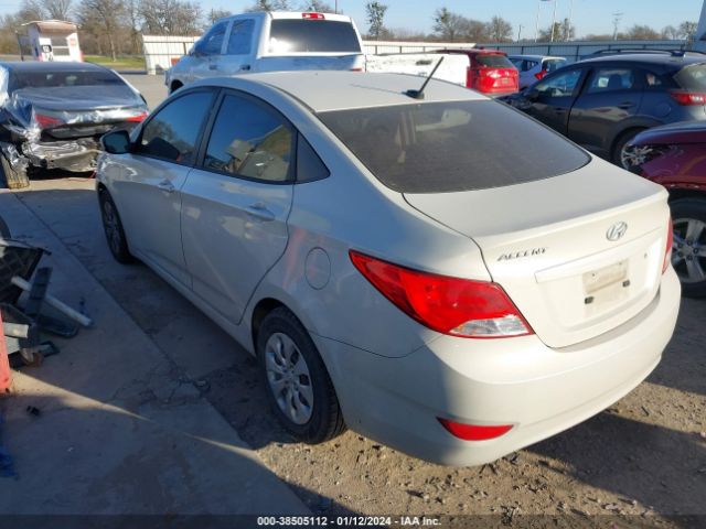 Photo 2 VIN: KMHCT4AE1HU222987 - HYUNDAI ACCENT 