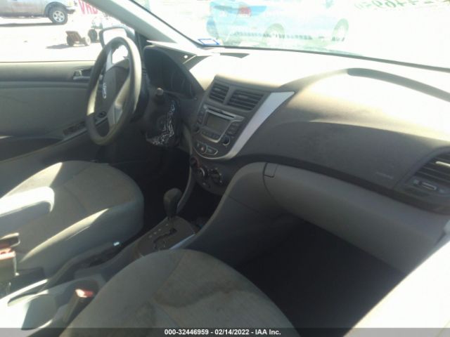 Photo 4 VIN: KMHCT4AE1HU244732 - HYUNDAI ACCENT 