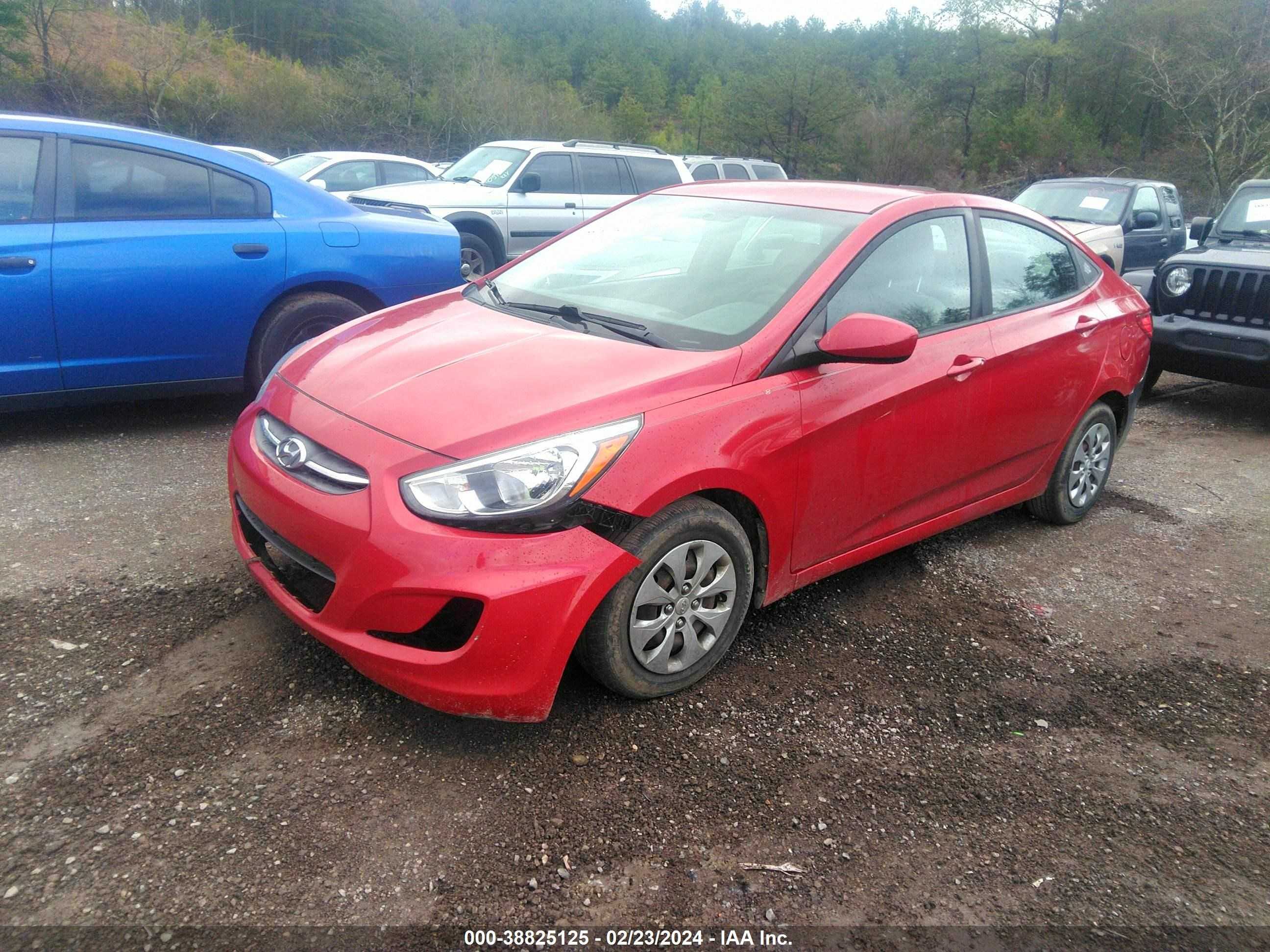 Photo 2 VIN: KMHCT4AE1HU288794 - HYUNDAI ACCENT 