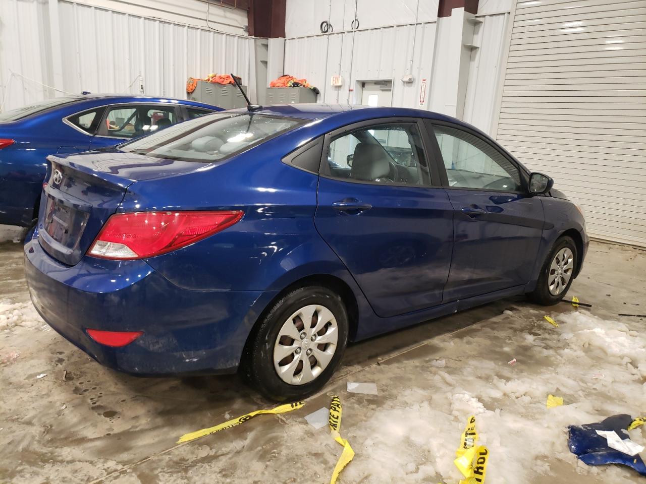 Photo 2 VIN: KMHCT4AE2FU795569 - HYUNDAI ACCENT 