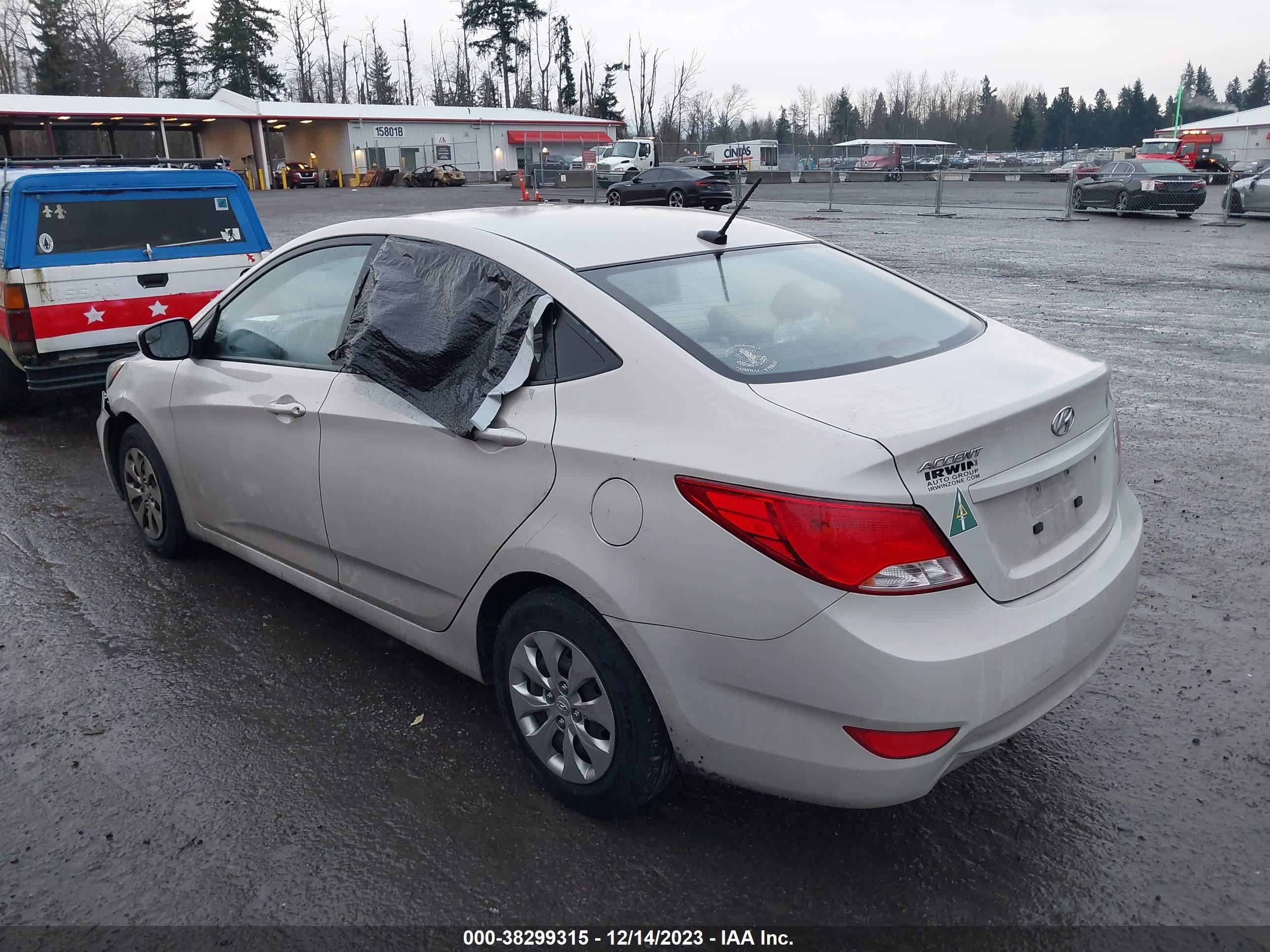 Photo 2 VIN: KMHCT4AE2FU903284 - HYUNDAI ACCENT 