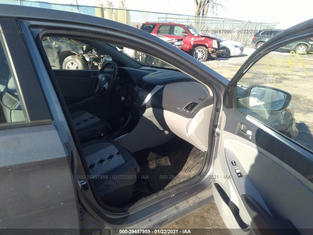 Photo 4 VIN: KMHCT4AE2FU931327 - HYUNDAI ACCENT 