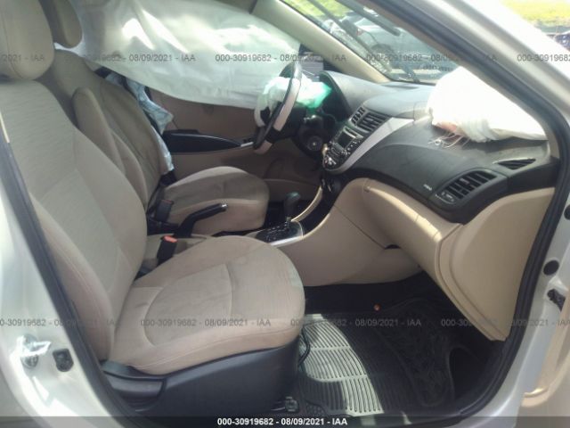 Photo 4 VIN: KMHCT4AE2GU071706 - HYUNDAI ACCENT 