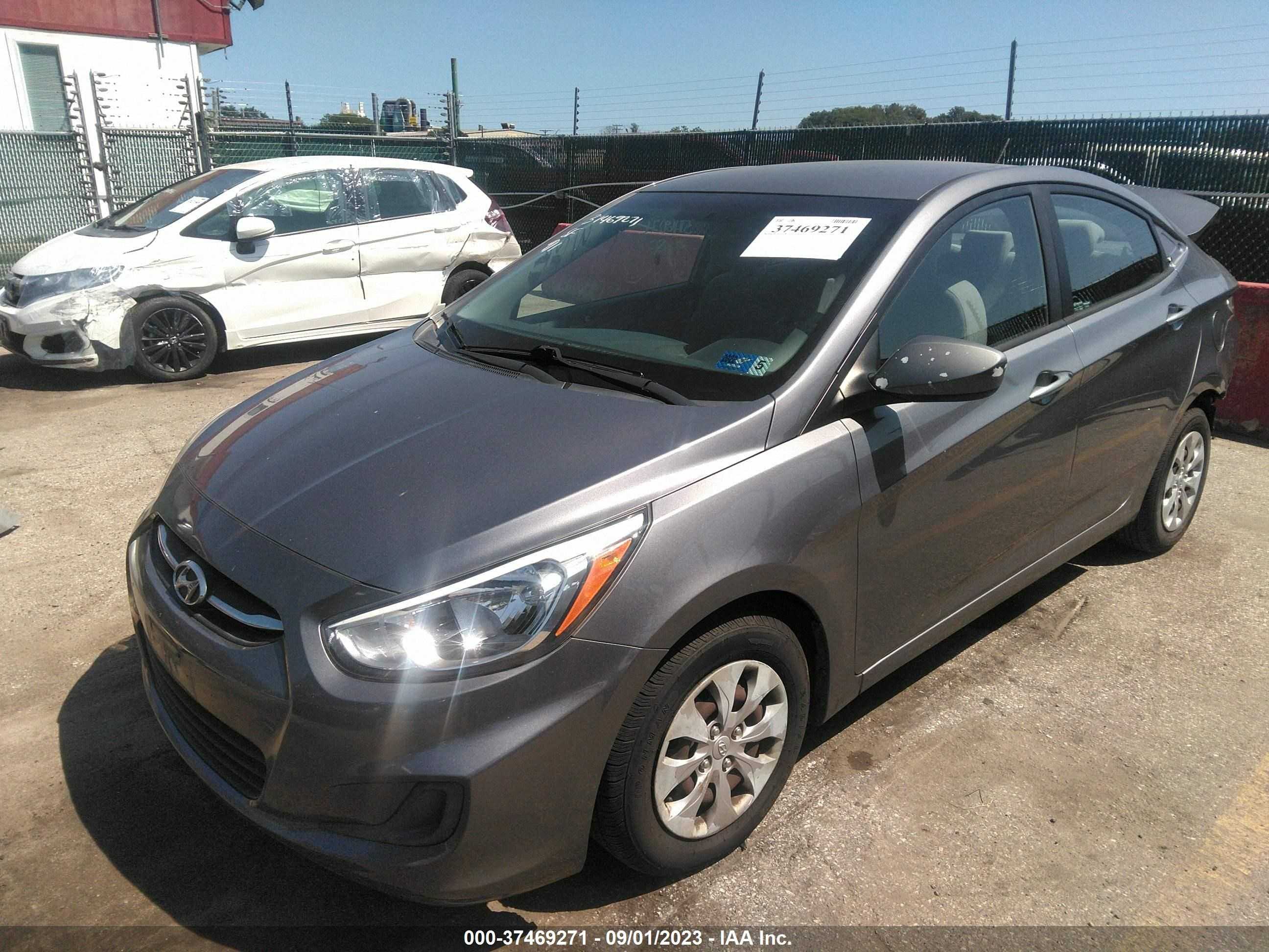 Photo 1 VIN: KMHCT4AE2GU986863 - HYUNDAI ACCENT 