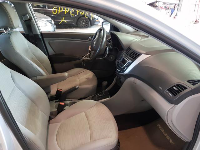 Photo 4 VIN: KMHCT4AE2HU169913 - HYUNDAI ACCENT SE 