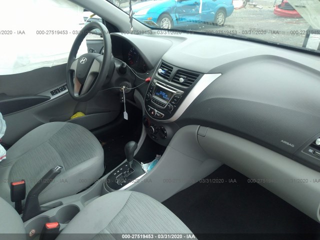 Photo 4 VIN: KMHCT4AE2HU218981 - HYUNDAI ACCENT 