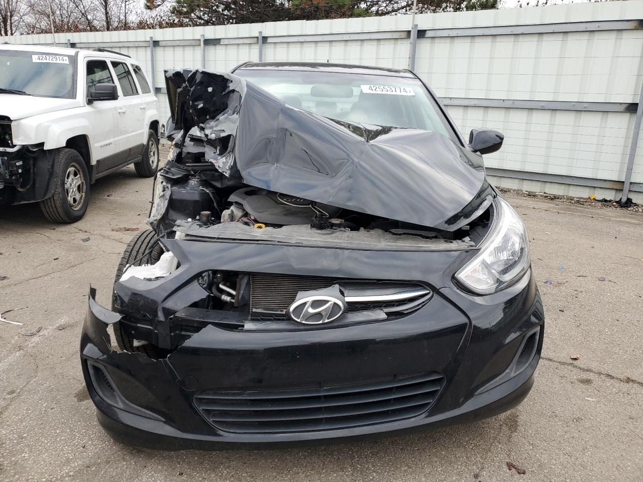 Photo 4 VIN: KMHCT4AE2HU268618 - HYUNDAI ACCENT 