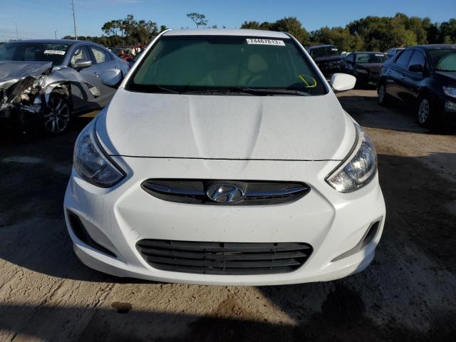 Photo 4 VIN: KMHCT4AE2HU281708 - HYUNDAI ACCENT 