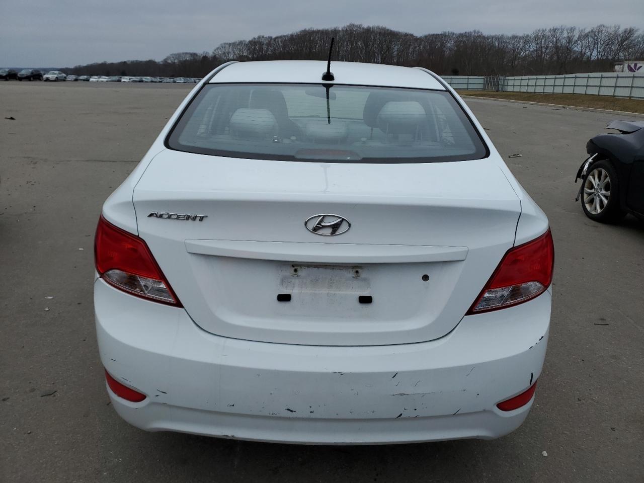 Photo 5 VIN: KMHCT4AE2HU282938 - HYUNDAI ACCENT 