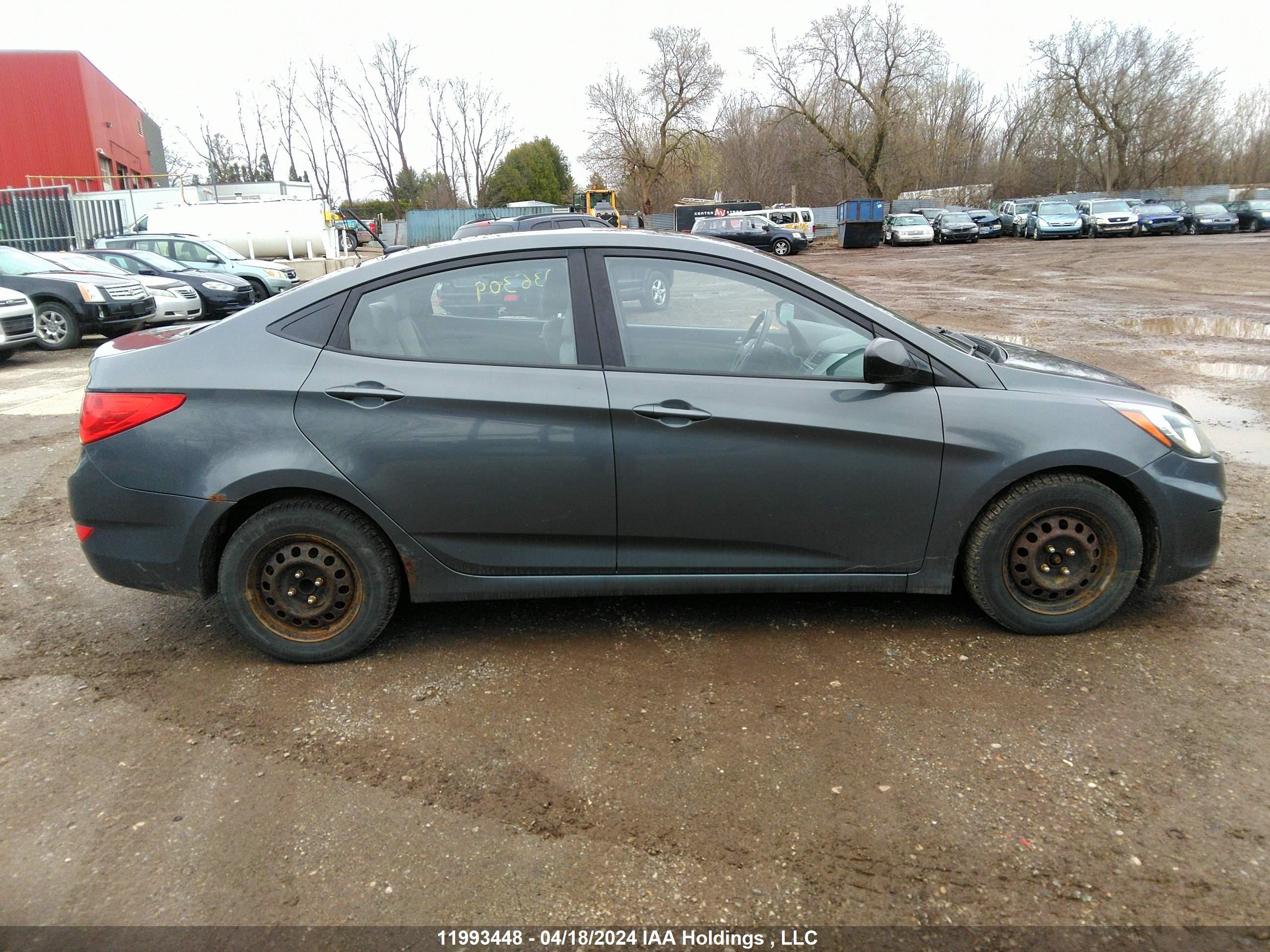 Photo 12 VIN: KMHCT4AE3CU234454 - HYUNDAI ACCENT 