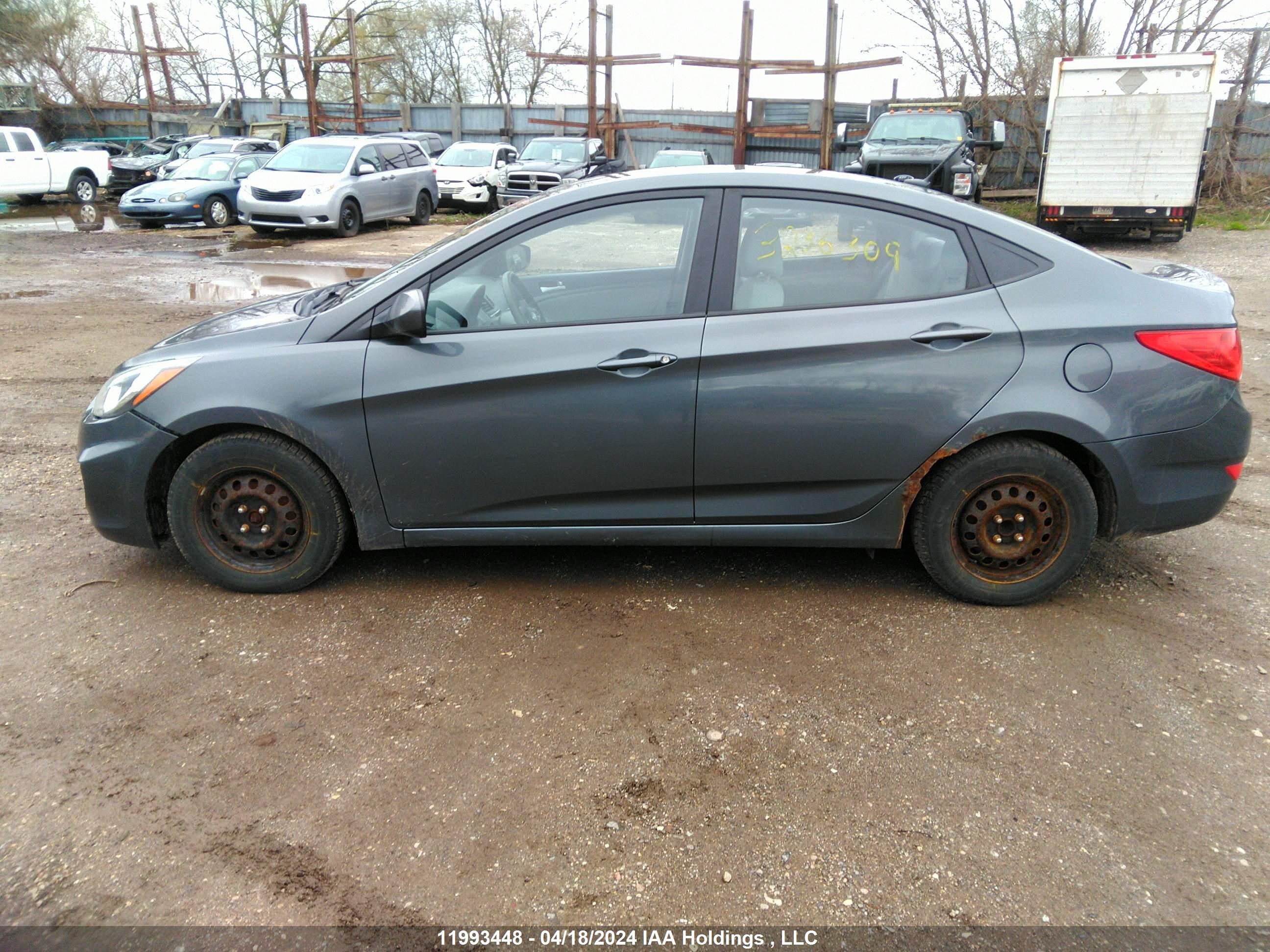 Photo 13 VIN: KMHCT4AE3CU234454 - HYUNDAI ACCENT 