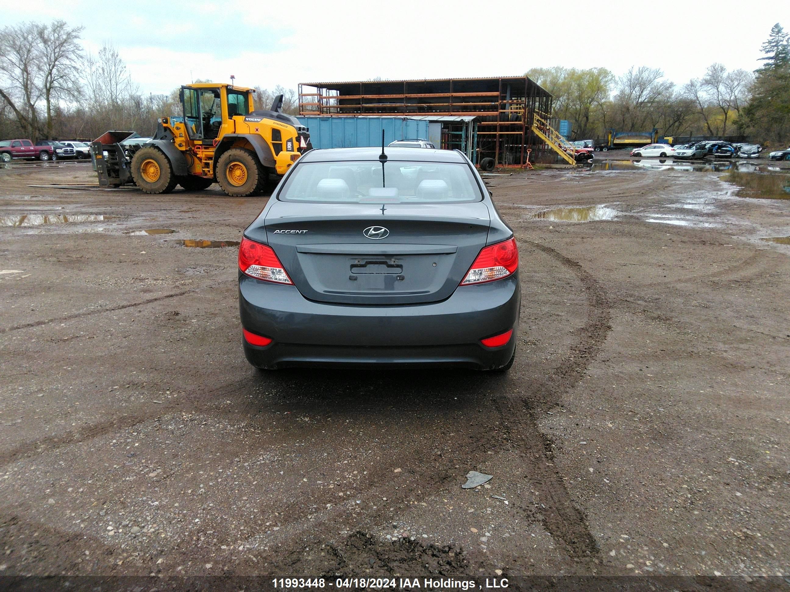 Photo 15 VIN: KMHCT4AE3CU234454 - HYUNDAI ACCENT 