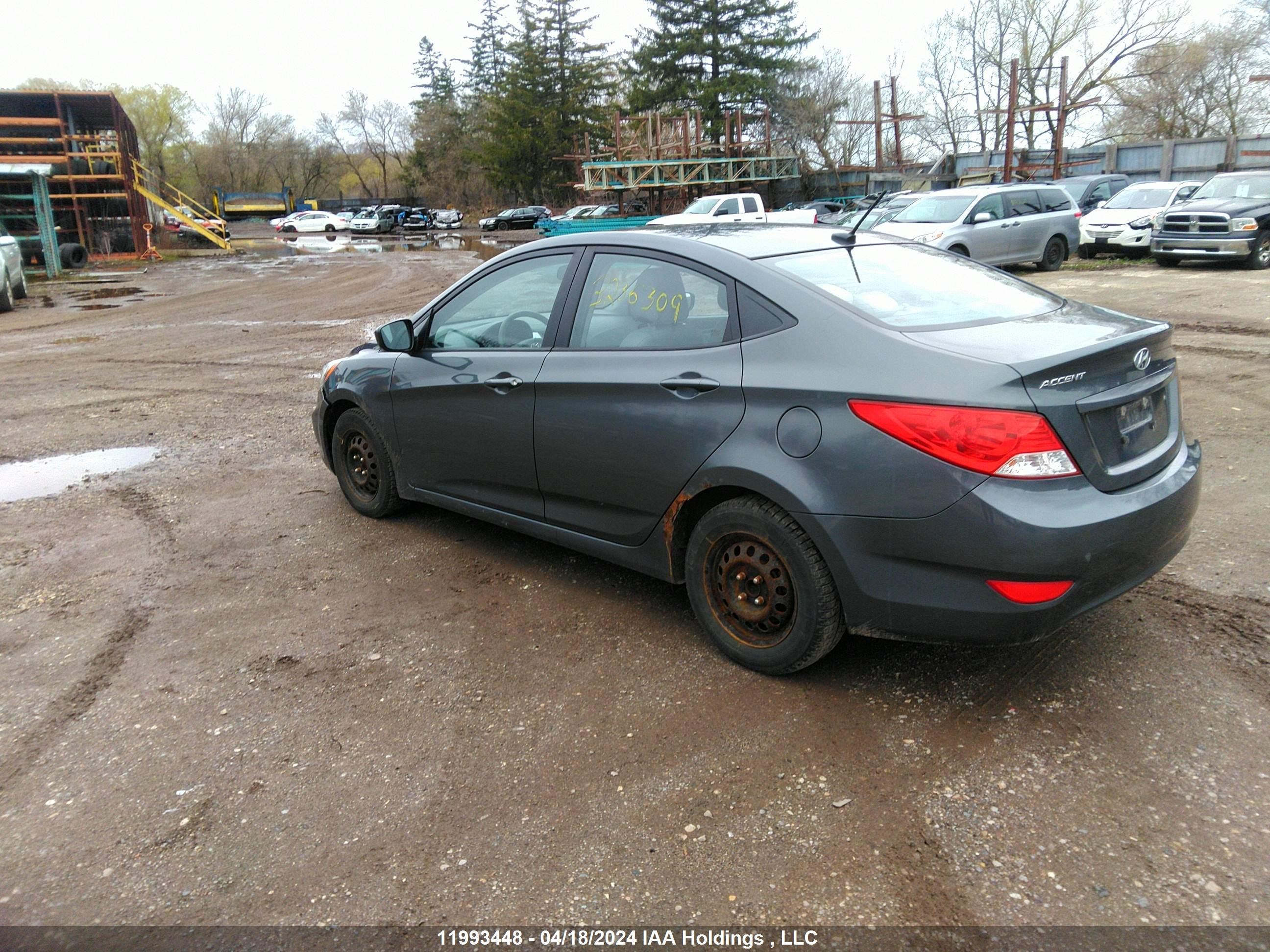 Photo 2 VIN: KMHCT4AE3CU234454 - HYUNDAI ACCENT 