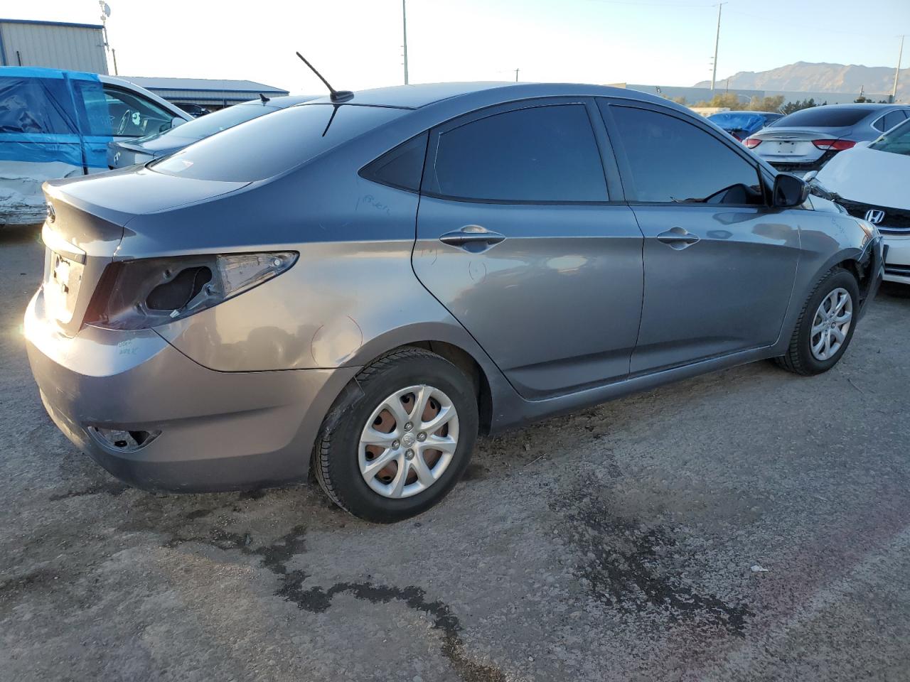 Photo 2 VIN: KMHCT4AE3DU530267 - HYUNDAI ACCENT 