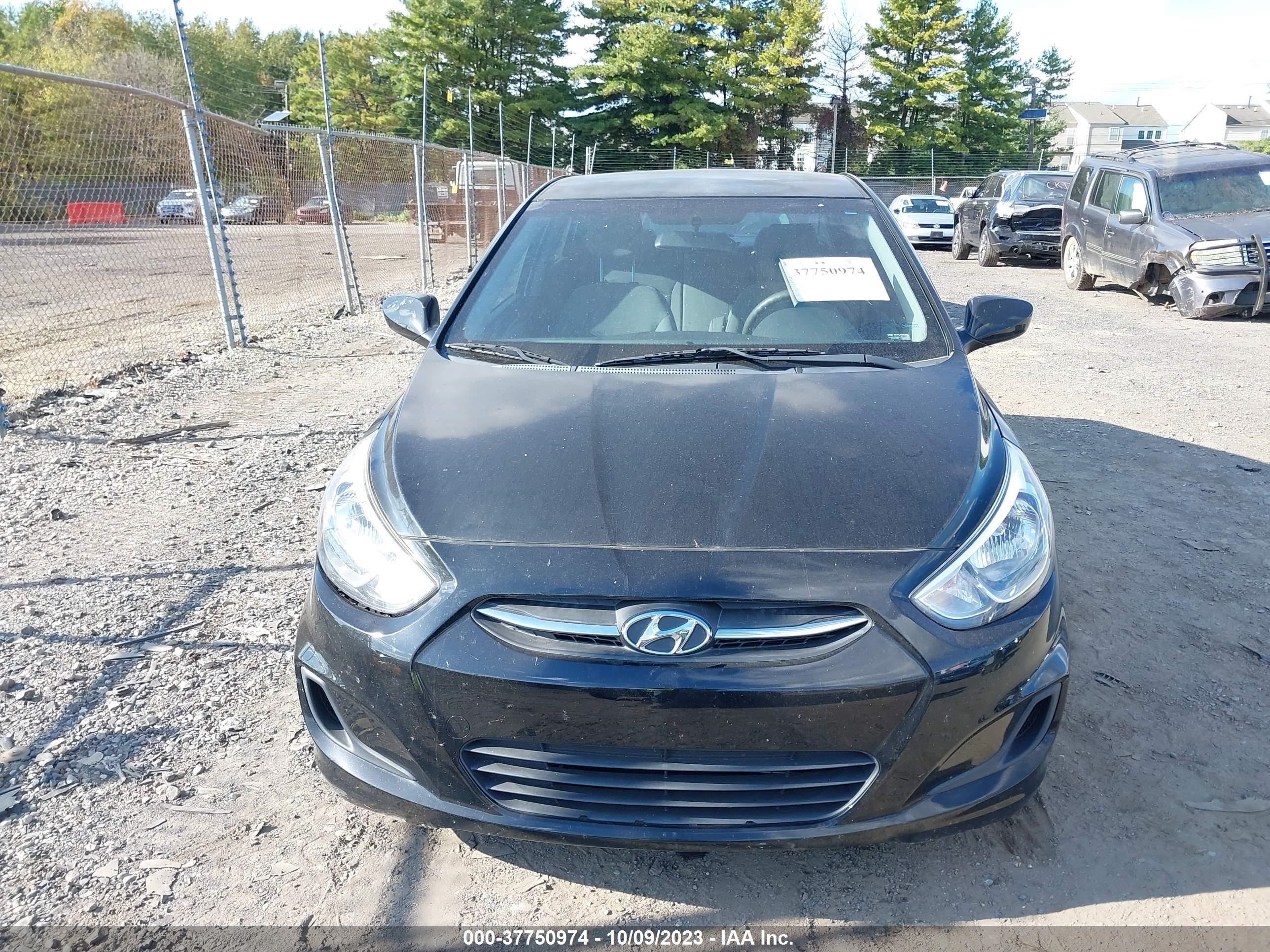 Photo 11 VIN: KMHCT4AE3FU802478 - HYUNDAI ACCENT 