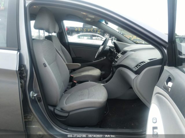 Photo 4 VIN: KMHCT4AE3FU850031 - HYUNDAI ACCENT 