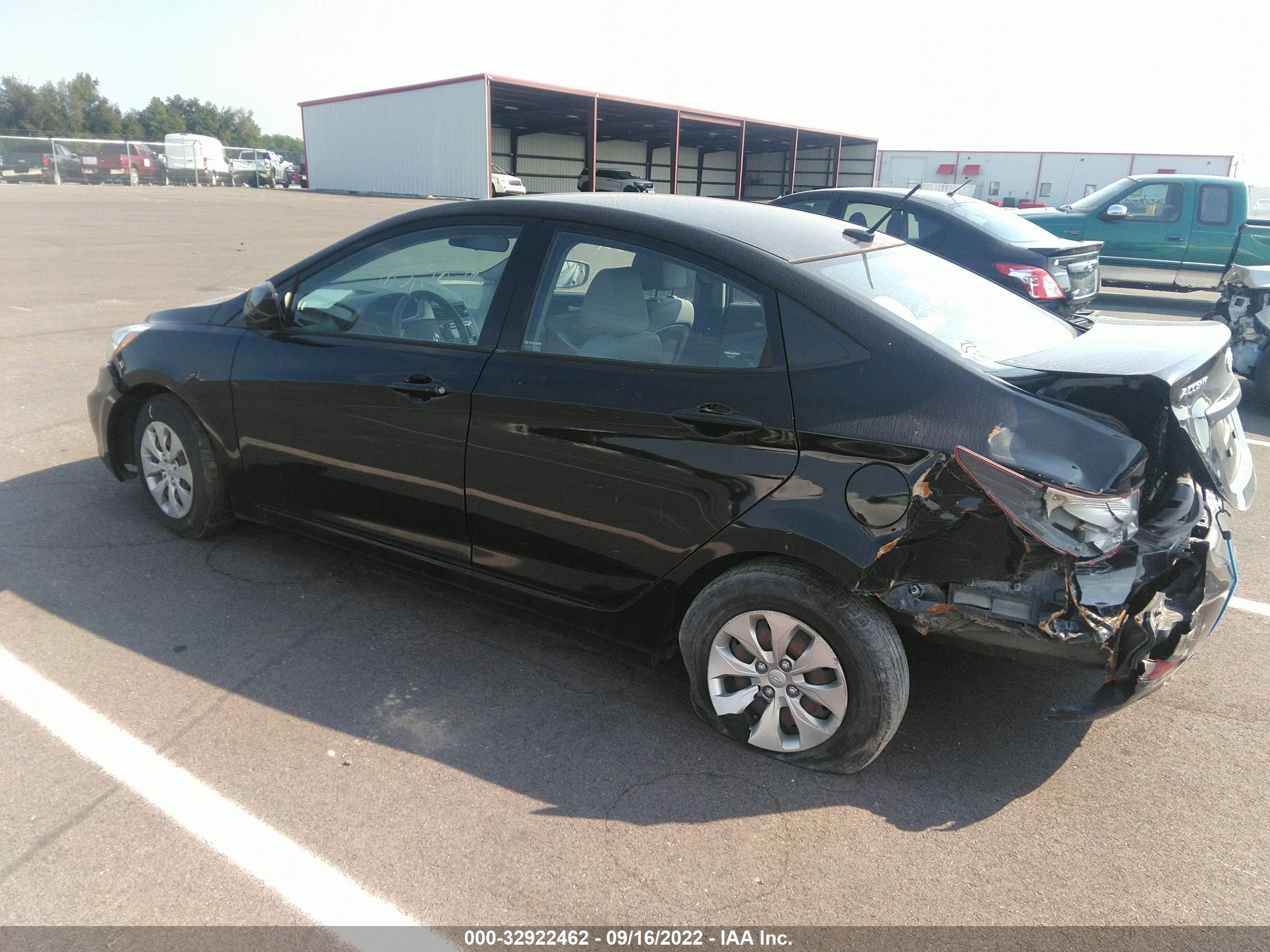 Photo 2 VIN: KMHCT4AE3FU932860 - HYUNDAI ACCENT 