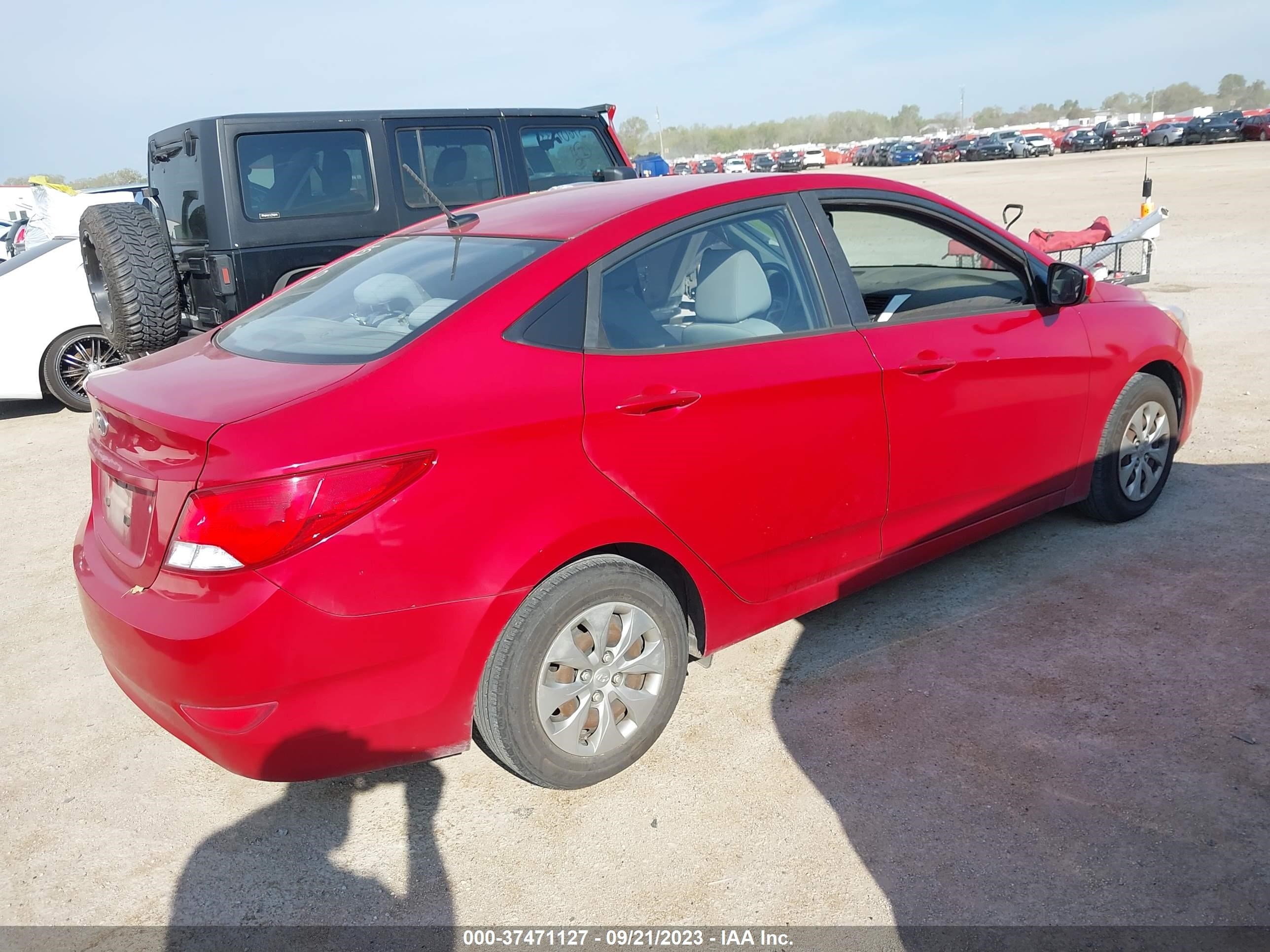 Photo 3 VIN: KMHCT4AE3GU078227 - HYUNDAI ACCENT 