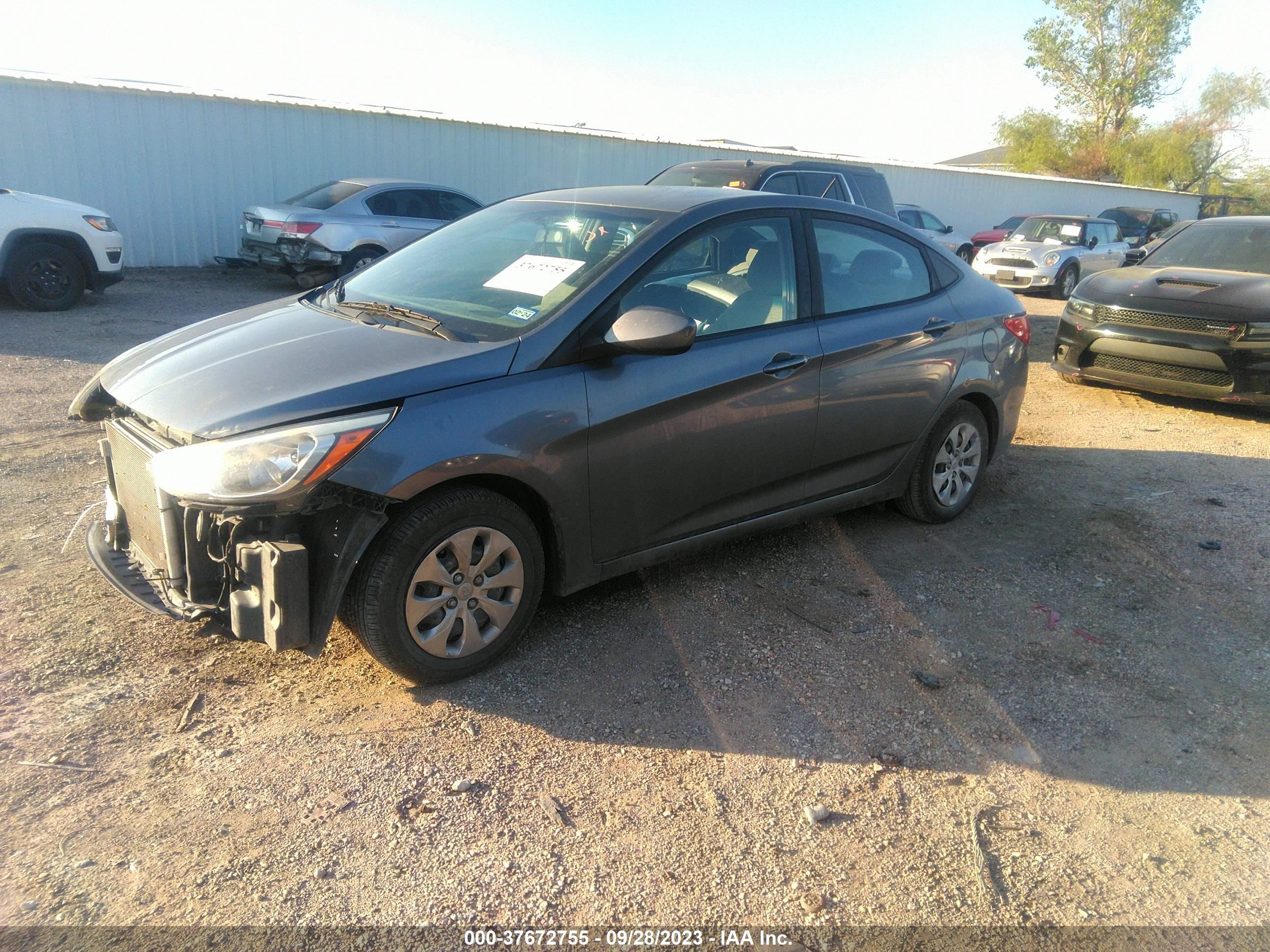 Photo 13 VIN: KMHCT4AE3HU168852 - HYUNDAI ACCENT 