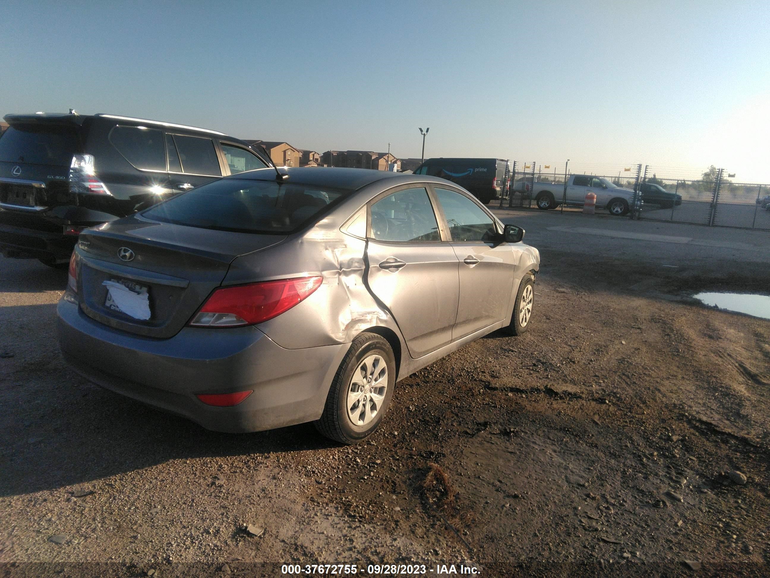 Photo 3 VIN: KMHCT4AE3HU168852 - HYUNDAI ACCENT 