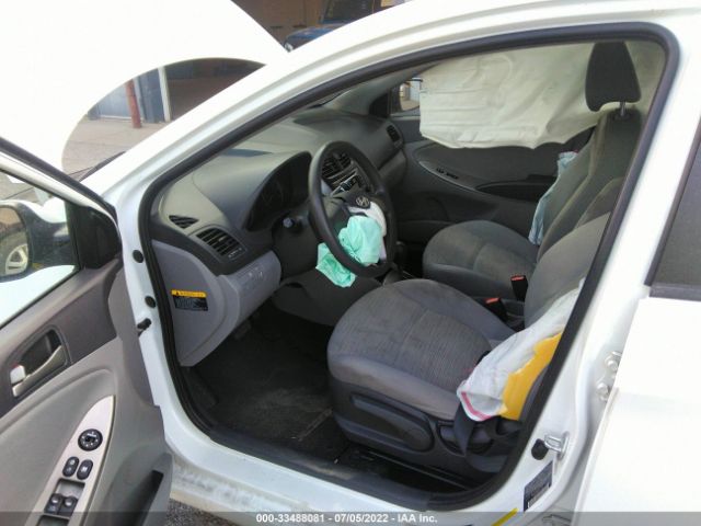 Photo 4 VIN: KMHCT4AE3HU194416 - HYUNDAI ACCENT 