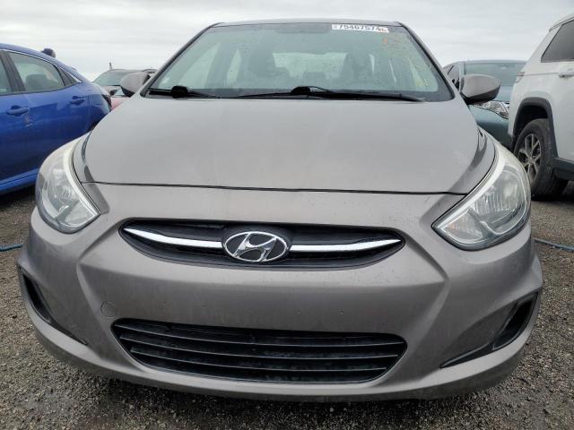 Photo 4 VIN: KMHCT4AE3HU364970 - HYUNDAI ACCENT SE 