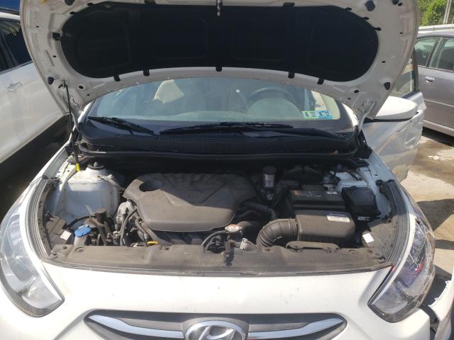 Photo 6 VIN: KMHCT4AE3HU365875 - HYUNDAI ACCENT SE 