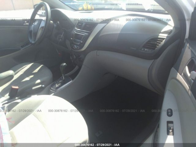 Photo 4 VIN: KMHCT4AE4GU995578 - HYUNDAI ACCENT 