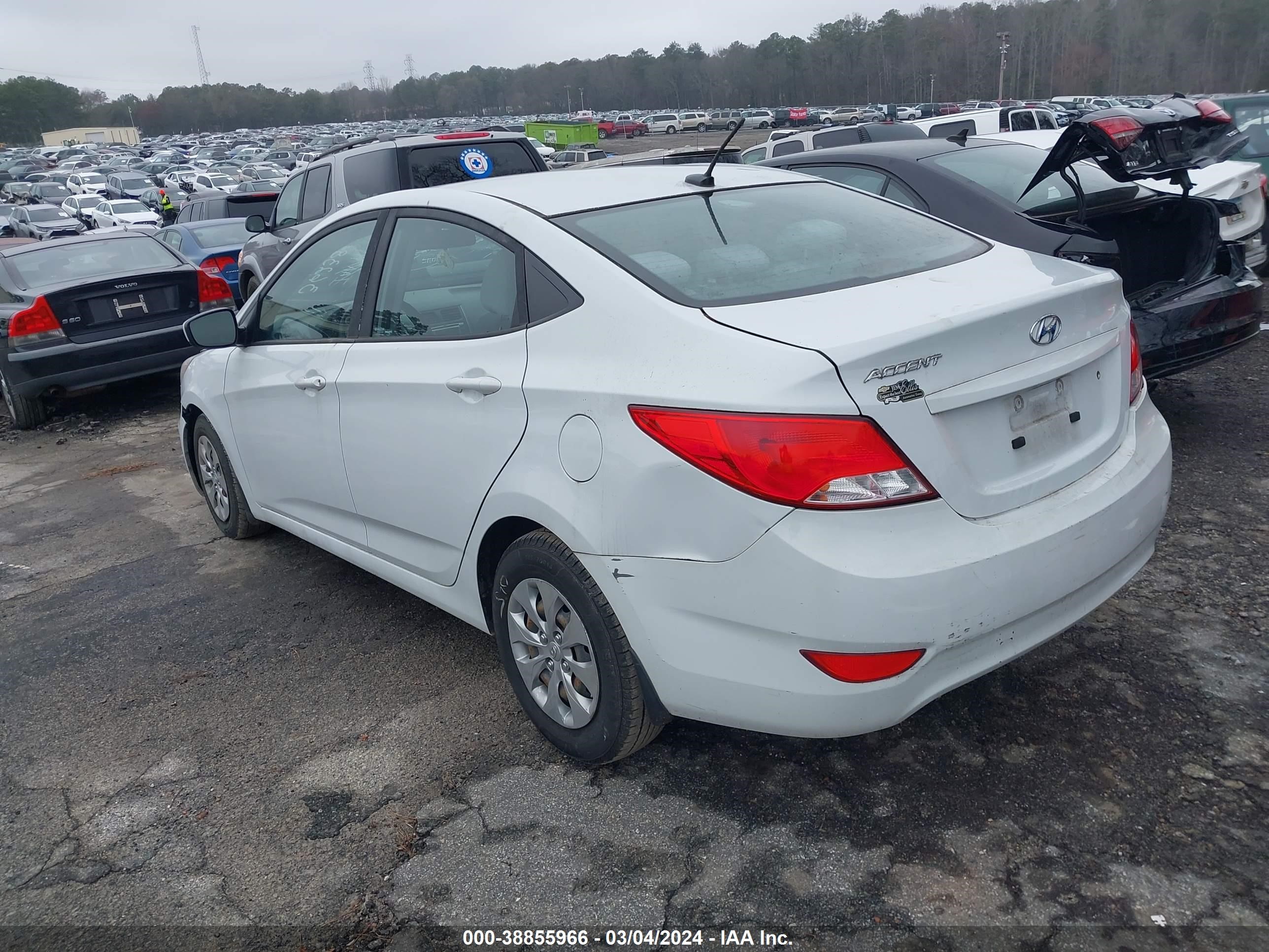 Photo 2 VIN: KMHCT4AE4HU362385 - HYUNDAI ACCENT 