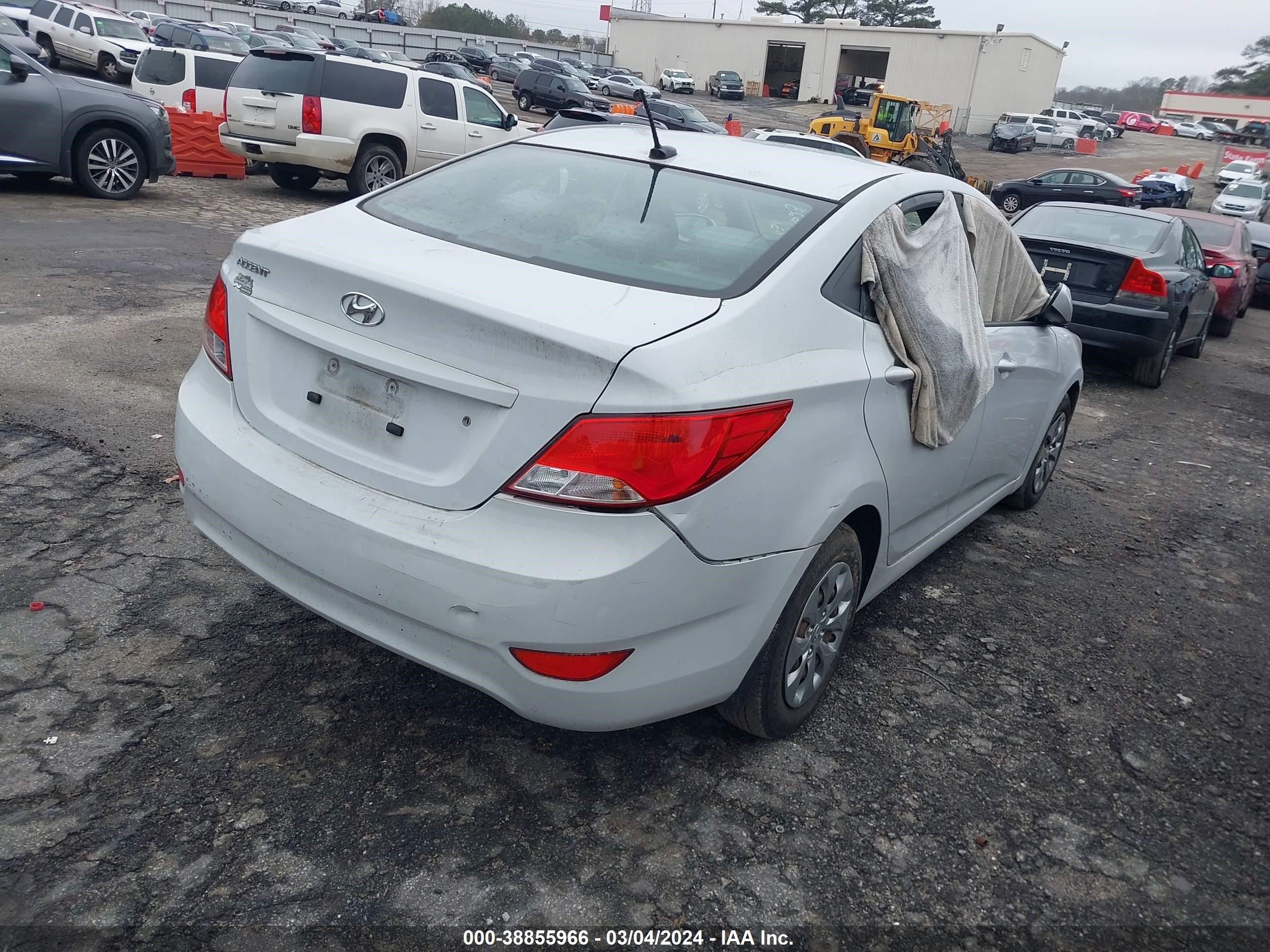 Photo 3 VIN: KMHCT4AE4HU362385 - HYUNDAI ACCENT 