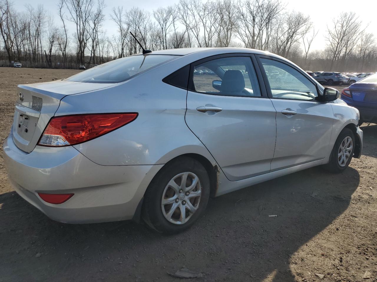 Photo 2 VIN: KMHCT4AE5CU200225 - HYUNDAI ACCENT 