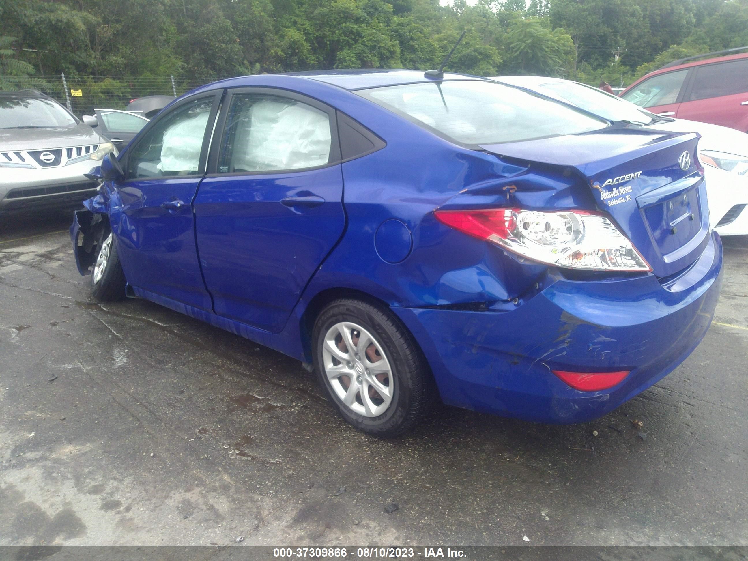 Photo 2 VIN: KMHCT4AE5DU460898 - HYUNDAI ACCENT 