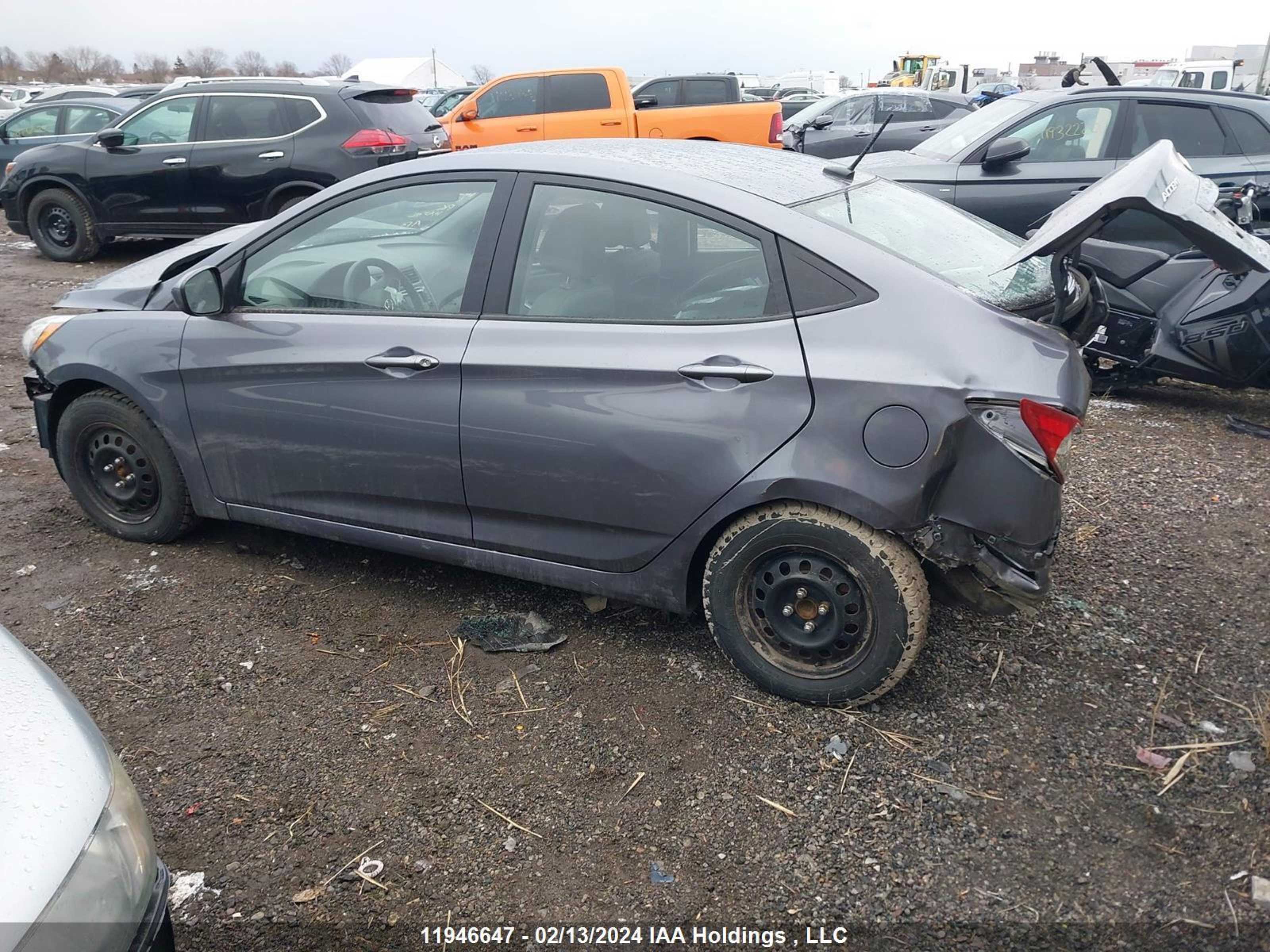 Photo 2 VIN: KMHCT4AE5HU184227 - HYUNDAI ACCENT 